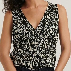 Lucky Brand Sleeveless Peplum Top V Neck Scroll Vine Filigree Blouse XS EUC